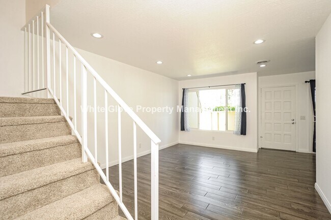 Building Photo - Remodeled 3-Bedroom San Dimas Condo with Garage and Community Pool