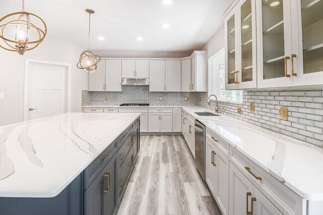 Building Photo - Now Available for Lease – Executive Home i...