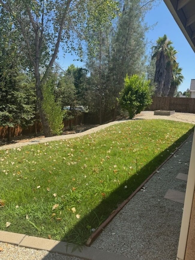 Building Photo - Stunning Westside Home with Landscaping!