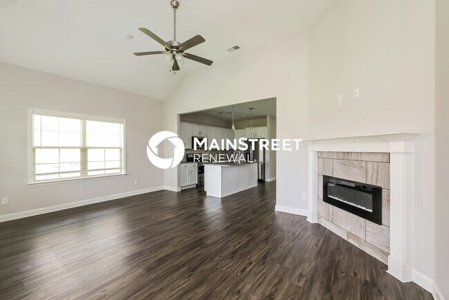 Building Photo - 4 Bedroom Pet-Friendly Home in Somerville, TN with Main Street Renewal