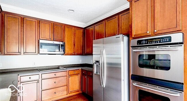 Building Photo - 9008 Rider Dr