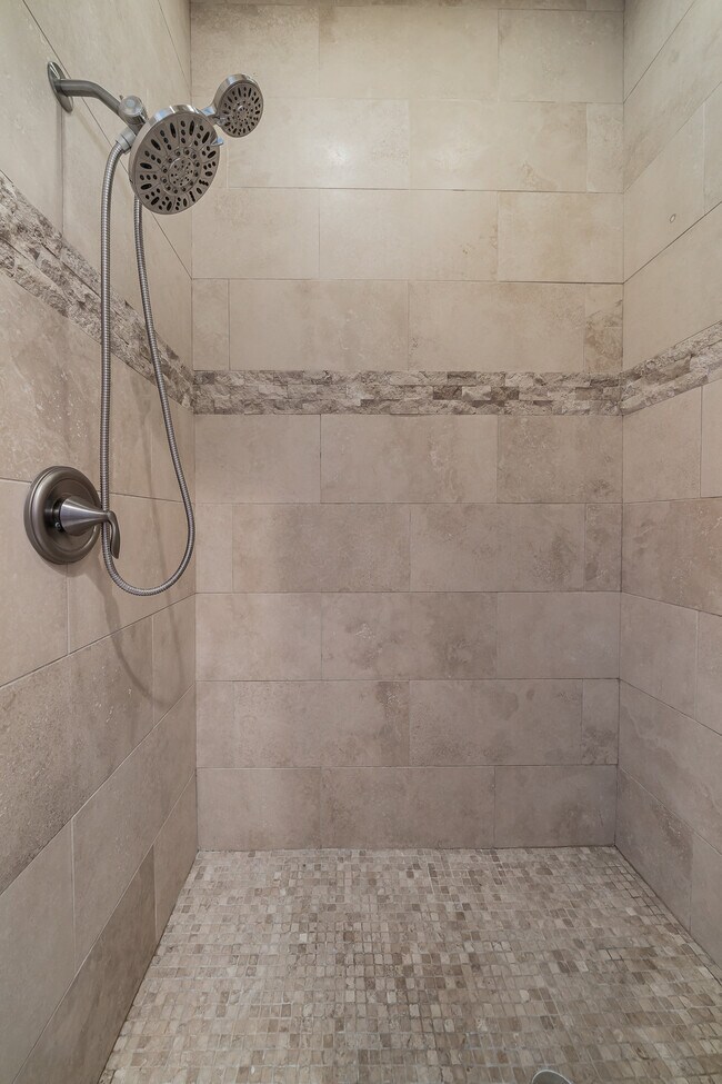 walk in shower - 4003 Wycliff Ave