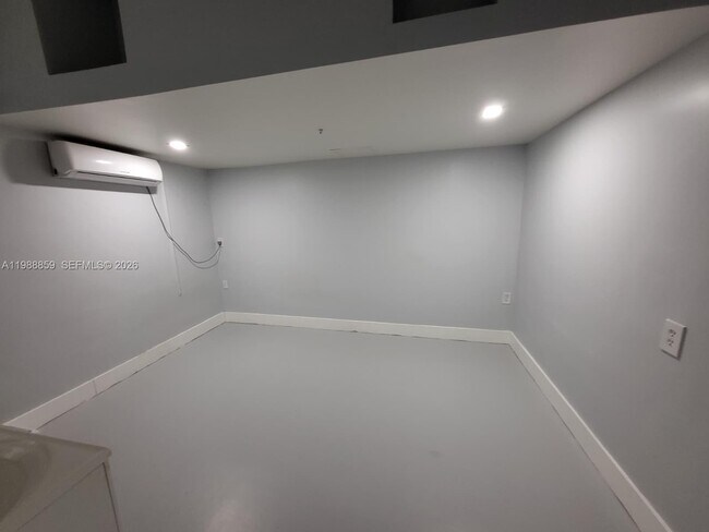 Building Photo - 9749 SW 213th Terrace