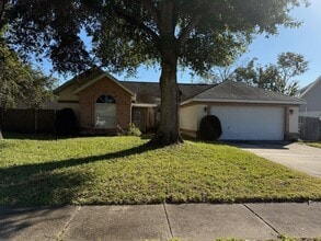 Building Photo - 5922 Phyllis Lou Cir