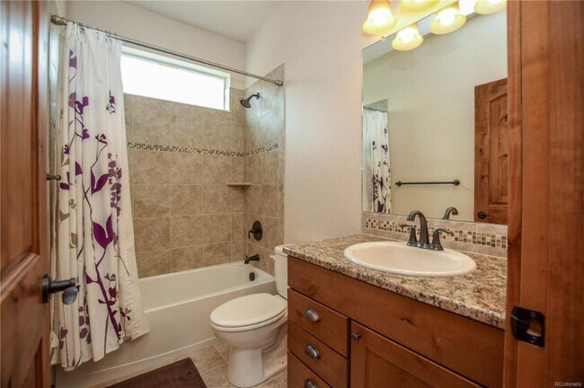 Building Photo - 3646 Como Ct