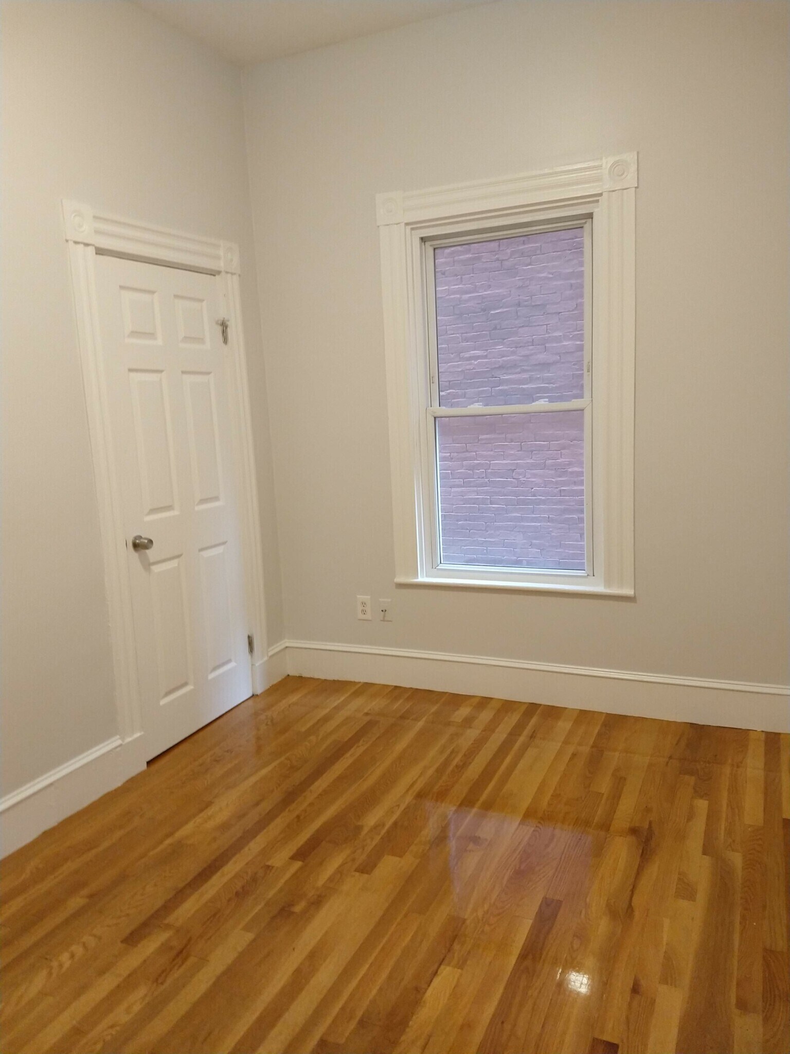 Building Photo - 185 Green St