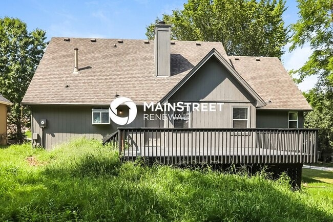 Building Photo - 4 Bedroom Pet-Friendly Home in LIBERTY, MO with Main Street Renewal