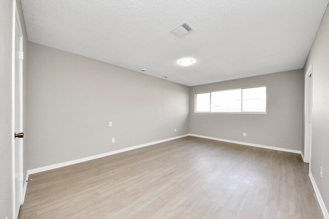 Building Photo - 6222 Vickijohn Dr