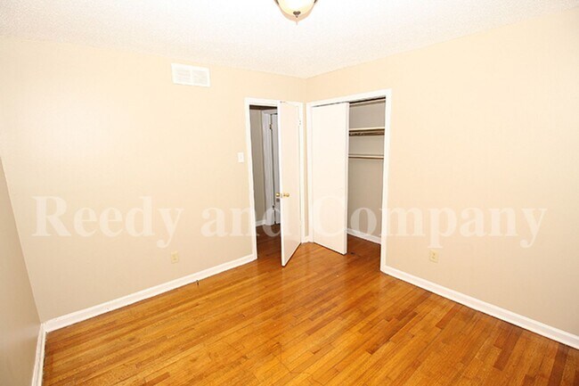 Building Photo - 3001 Falkirk Rd