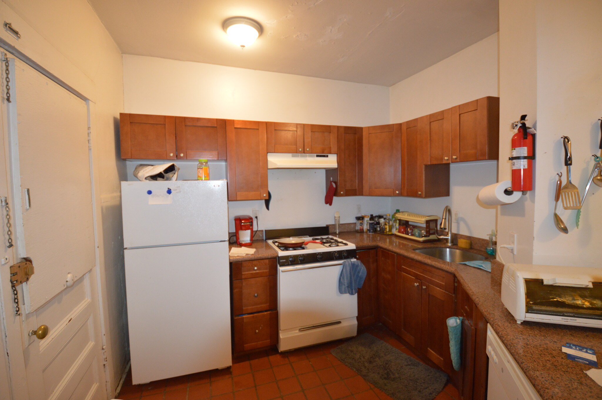 Building Photo - 66 Egmont St