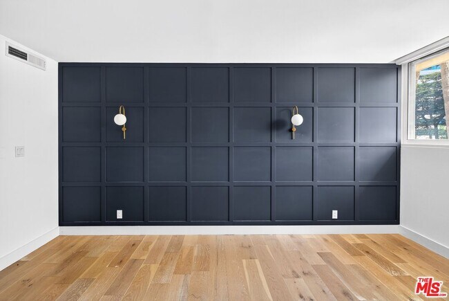 Building Photo - 10535 Wilshire Blvd