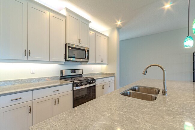 Building Photo - 10696 SW Estella Ln