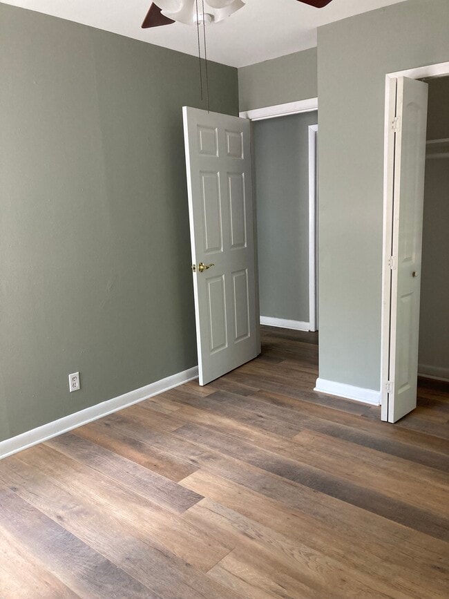 Second bedroom - 1704 W Birge St