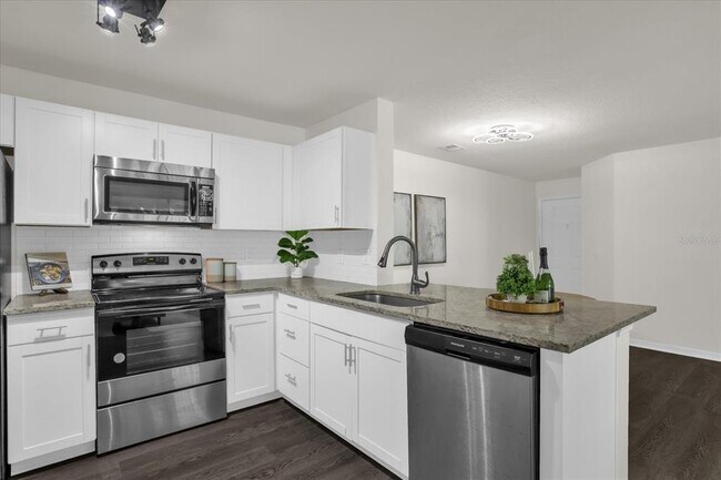 Building Photo - 7606 Pissarro Dr