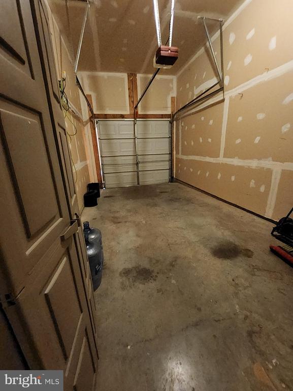 Building Photo - 20939 Calais Terrace