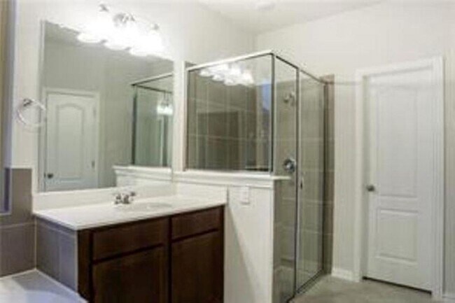 Building Photo - 4021 Gildas Path