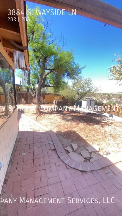 Building Photo - 3884 S Wayside Ln