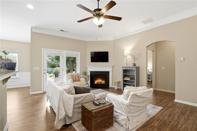 Building Photo - 318 Argyle Ct