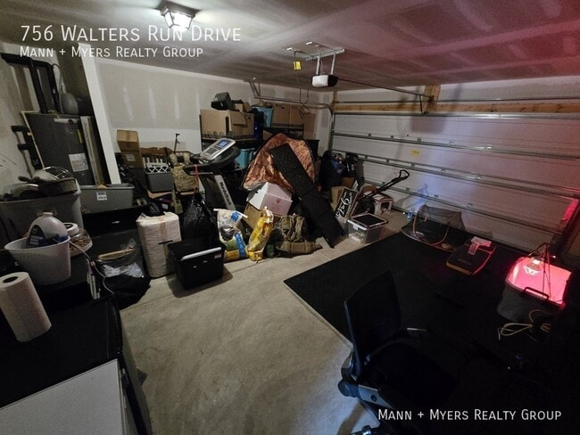 Building Photo - 756 Walters Run Dr