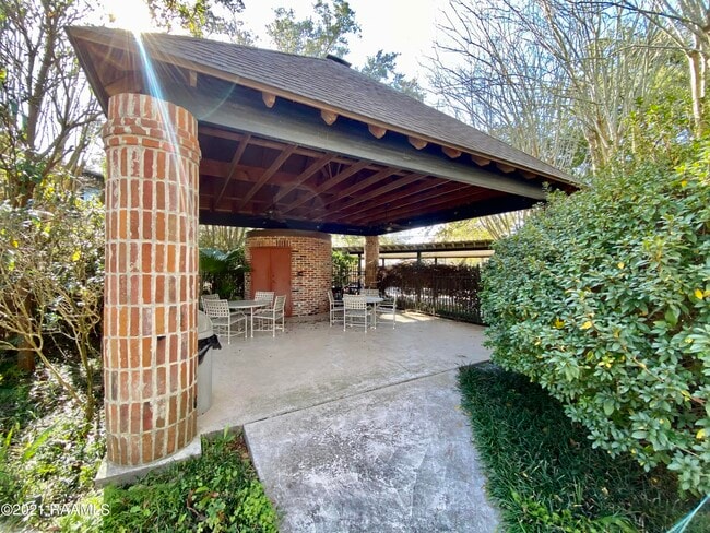 Building Photo - 213 Bendel Rd