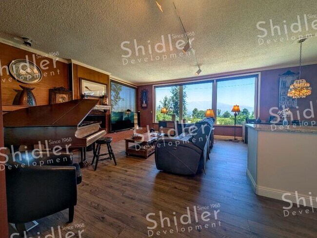 Building Photo - The Bridge House - 2 Bed 1 Bath with Uncompromising Views