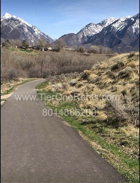 Building Photo - NO DEPOSIT option available for qualified ...