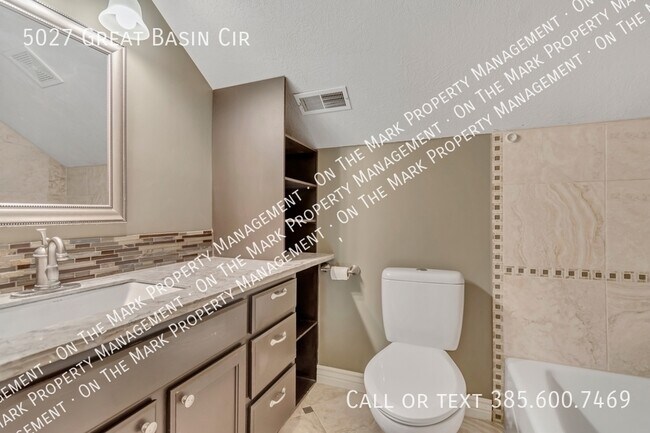 Building Photo - 5027 Great Basin Cir