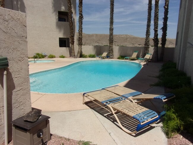 Building Photo - 2 BR WATERFRONT Fully Furnished/Utilities Included!! BEST SUNSET VIEW