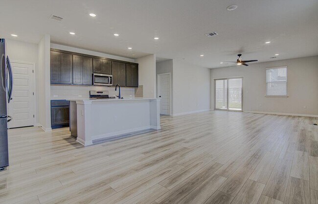 Building Photo - 6603 Smarty Jones Ln