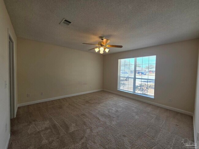 Building Photo - 720 Buoy Dr