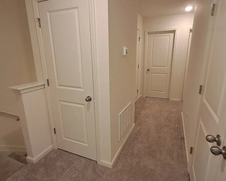 Building Photo - 2053 Trailside Dr