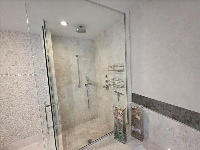 Building Photo - 17121 Collins Ave