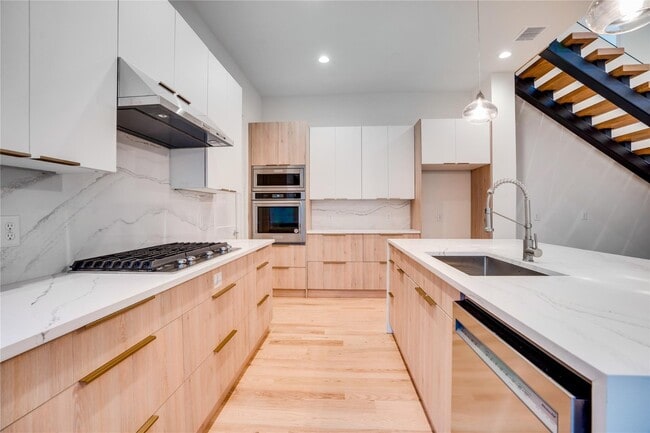 Building Photo - 3321 Walchard Ct