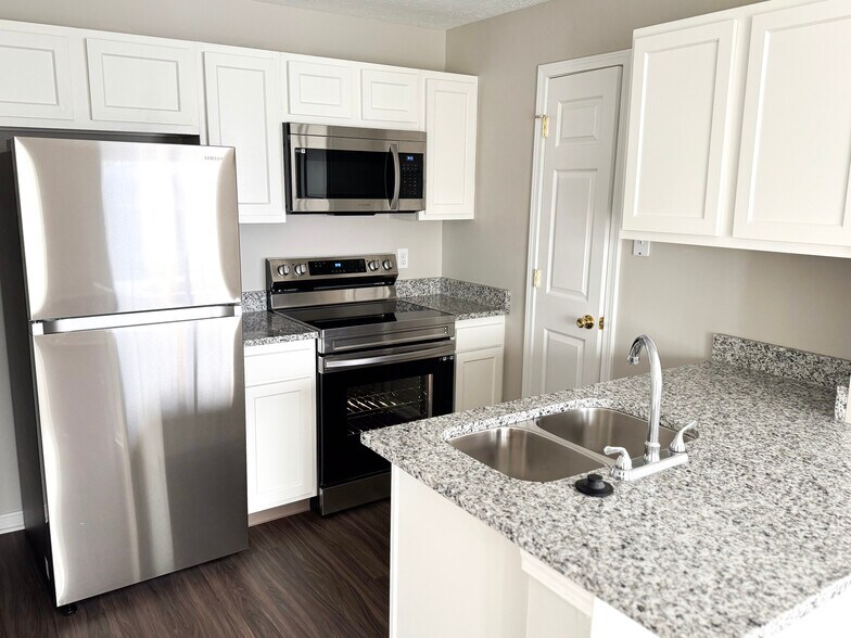 Emerald Lakes 2688 Diamond Cut Dr Beavercreek OH 45431 Apartment Finder