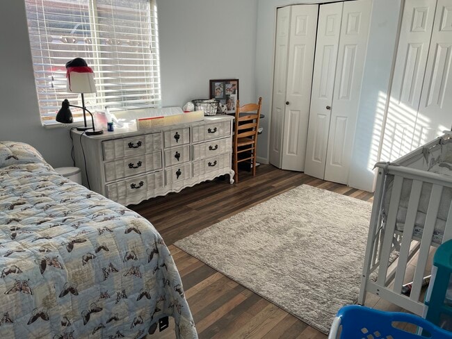 Building Photo - 258 S 200 W