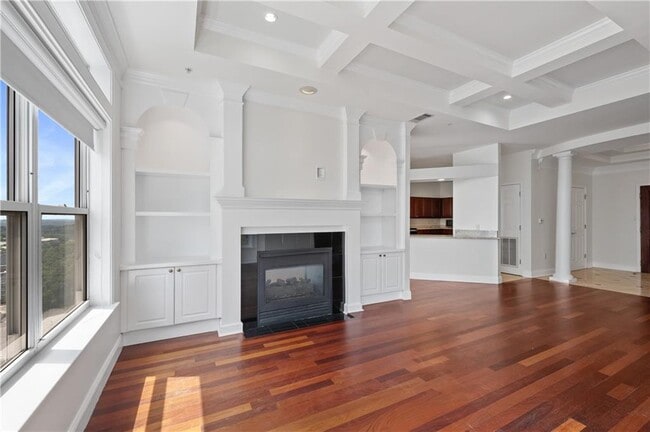 Building Photo - 3334 Peachtree Rd NE