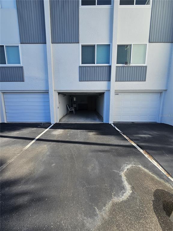 Building Photo - 14800 Walsingham Rd