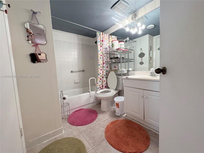 Building Photo - 929 Coral Club Dr