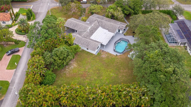 Building Photo - 13401 SW 83rd Ave