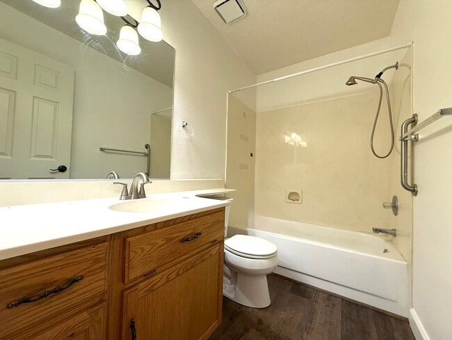 Building Photo - Nice home in Cliff Rose