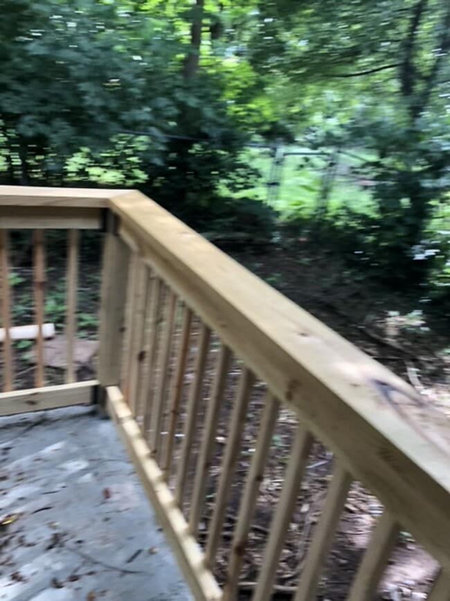 Building Photo - 2 Bed 1 Bath Home