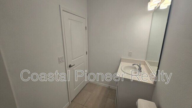 Building Photo - 233 Aquamarine Ln