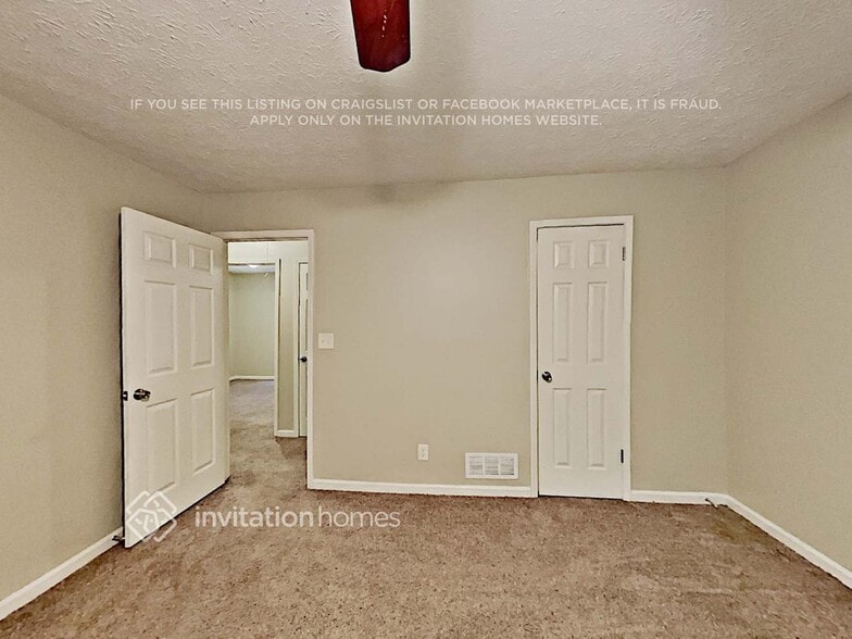 Building Photo - 2320 Tapanzee Ln