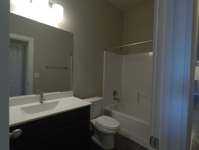 Building Photo - LUXURY TOWNHOME LOCATED IN BASTROP, TEXAS!
