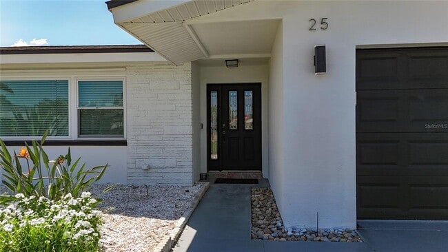Building Photo - 25 Island Dr