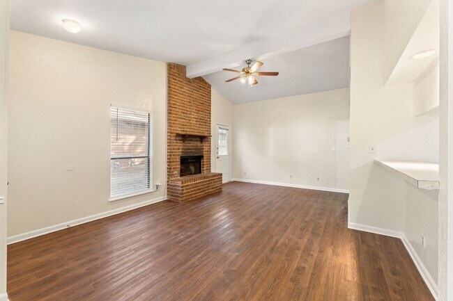 Building Photo - AUS2518 Howellwood