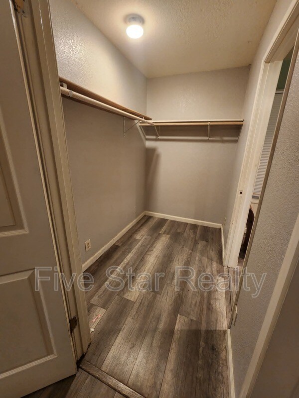 Building Photo - 12896 Rices Crossing Rd