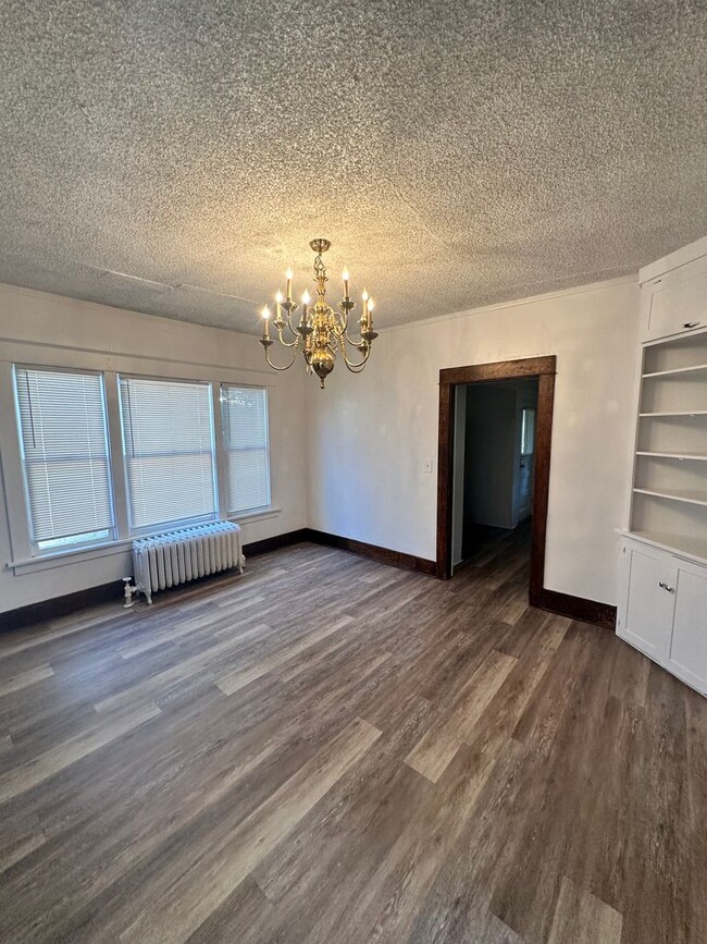 Building Photo - Updated 4-Bedroom Home Near Perry Street –...