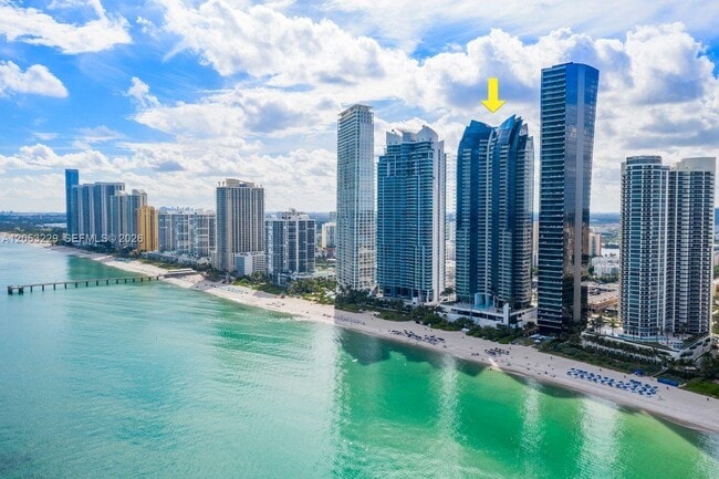 Building Photo - 17121 Collins Ave