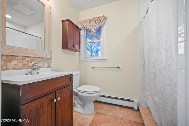 Building Photo - 573 Lloyd Rd